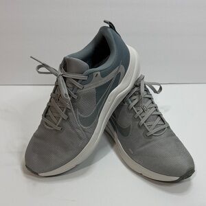 Nike Men's Gray and White Sneakers